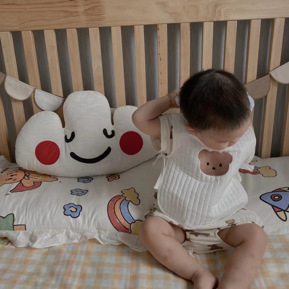 NWOT Smiling Cloud shaped pillow throw/Decorative Pillow